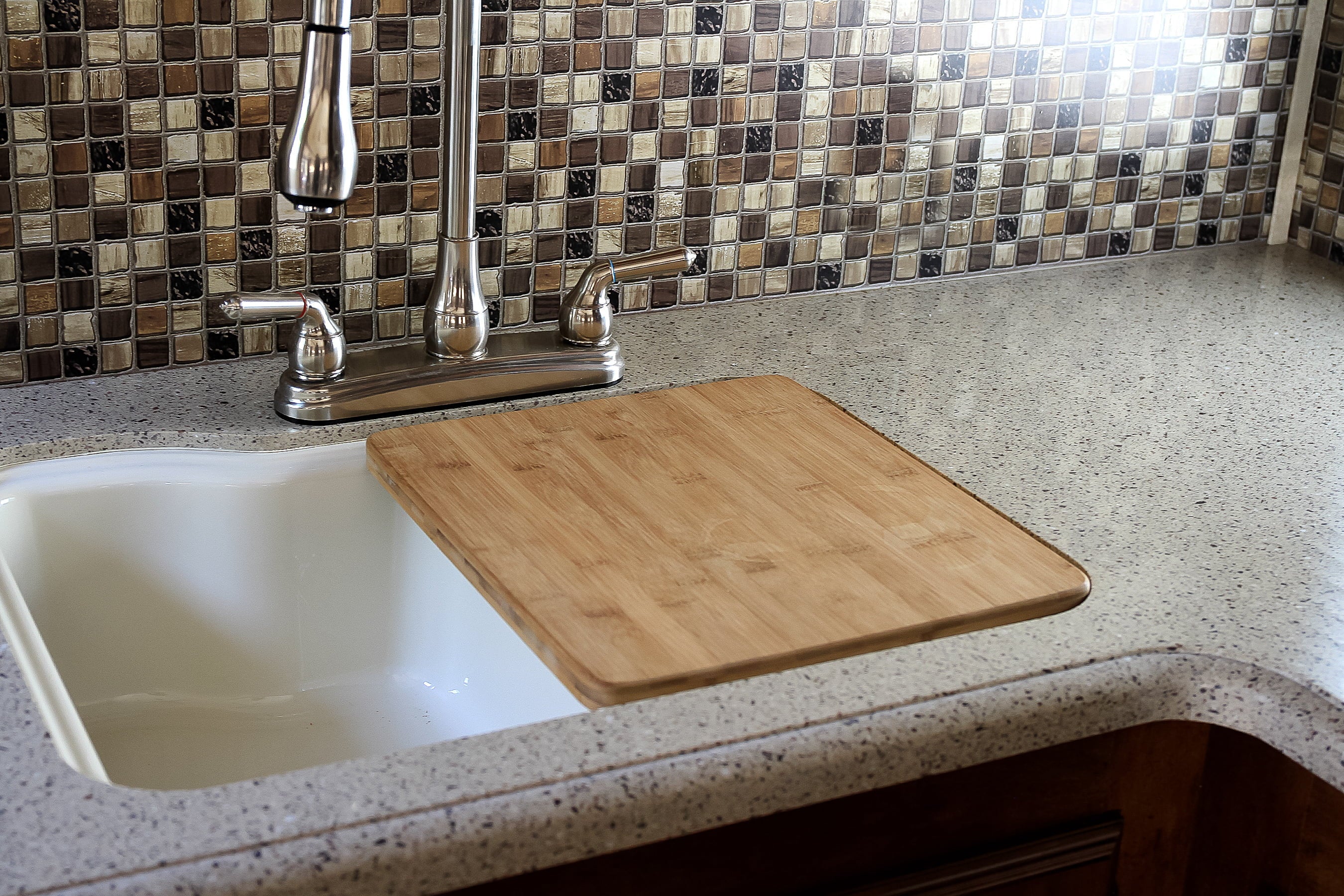 Camco 43437 - Bamboo Brown Rectangular Kitchen Sink Coating with Legs (15"L x 13"W)