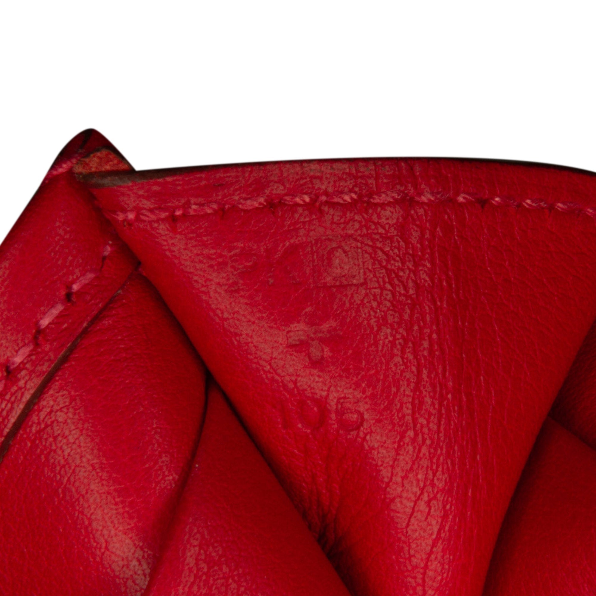 Pre-Owned Authenticated Hermès Swift Jige Duo Wallet Calf Leather Red Long Wallets Unisex (Good)