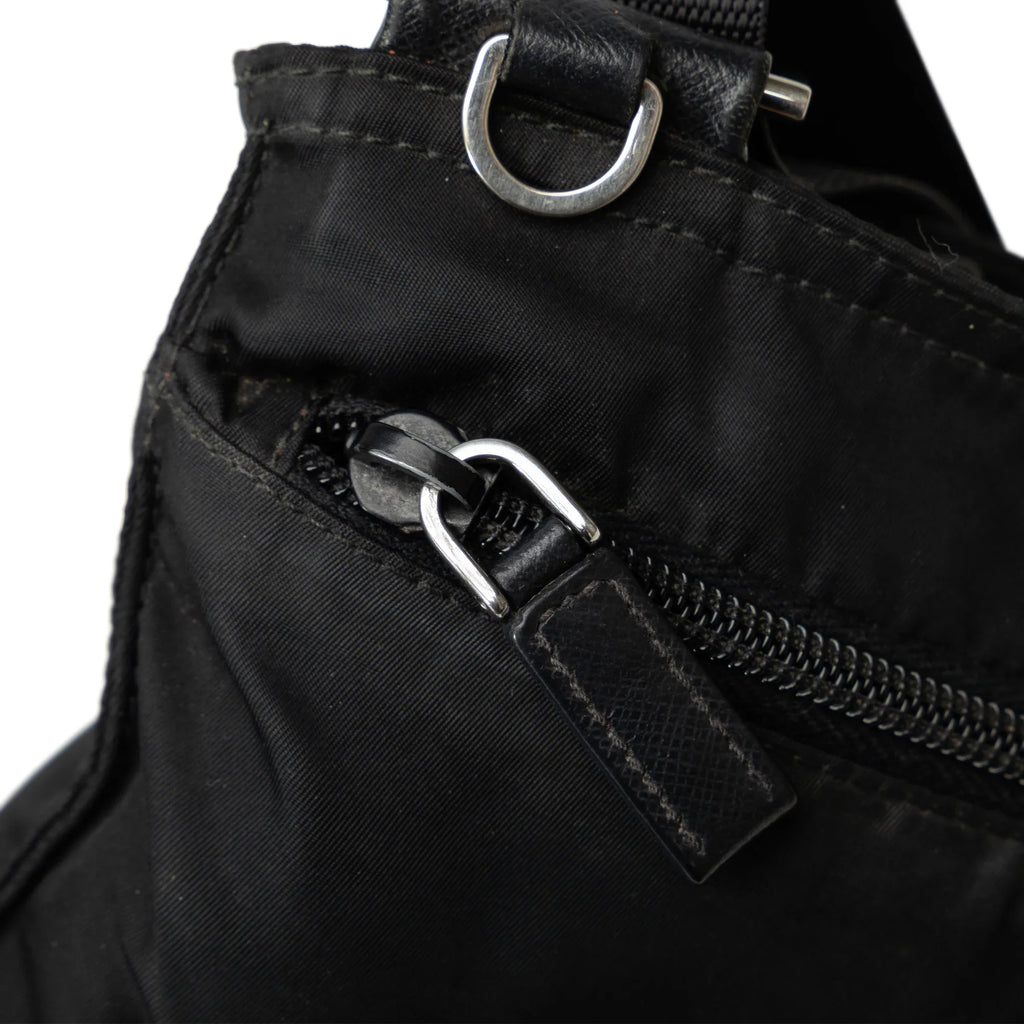 Pre-Owned Authenticated Prada Tessuto Crossbody Nylon Fabric Black Crossbody Bag Unisex (Good)
