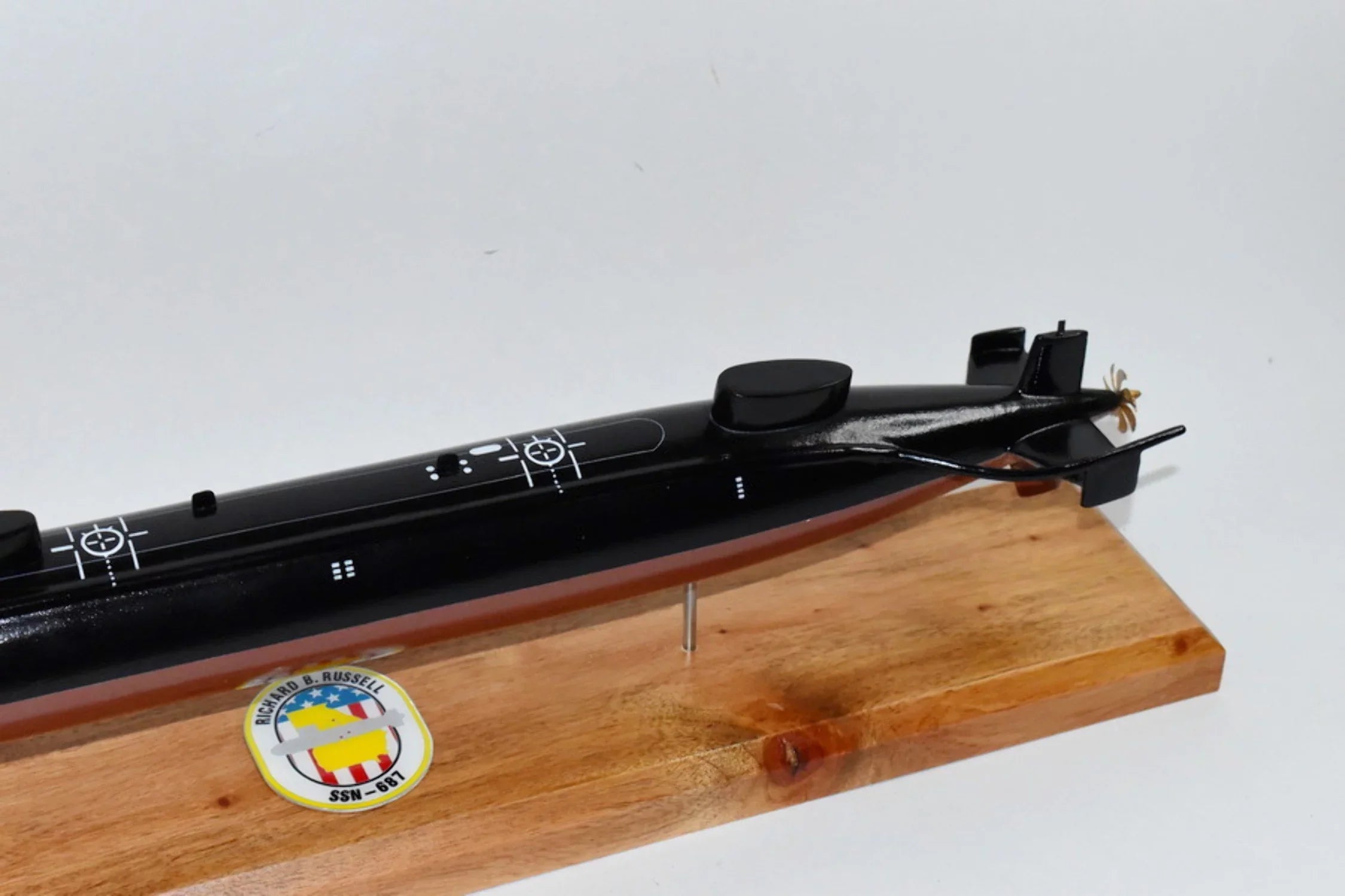 USS Richard B. Russell SSN-687 Submarine Model, US Navy, Scale Model, Mahogany, Sturgeon Class