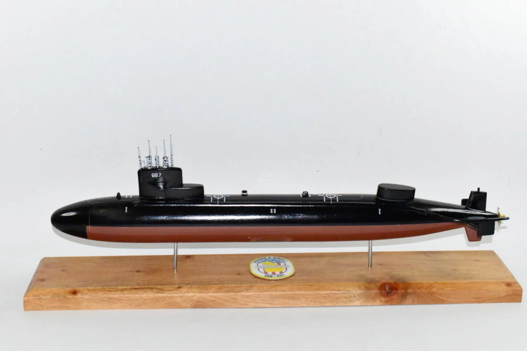 USS Richard B. Russell SSN-687 Submarine Model, US Navy, Scale Model, Mahogany, Sturgeon Class