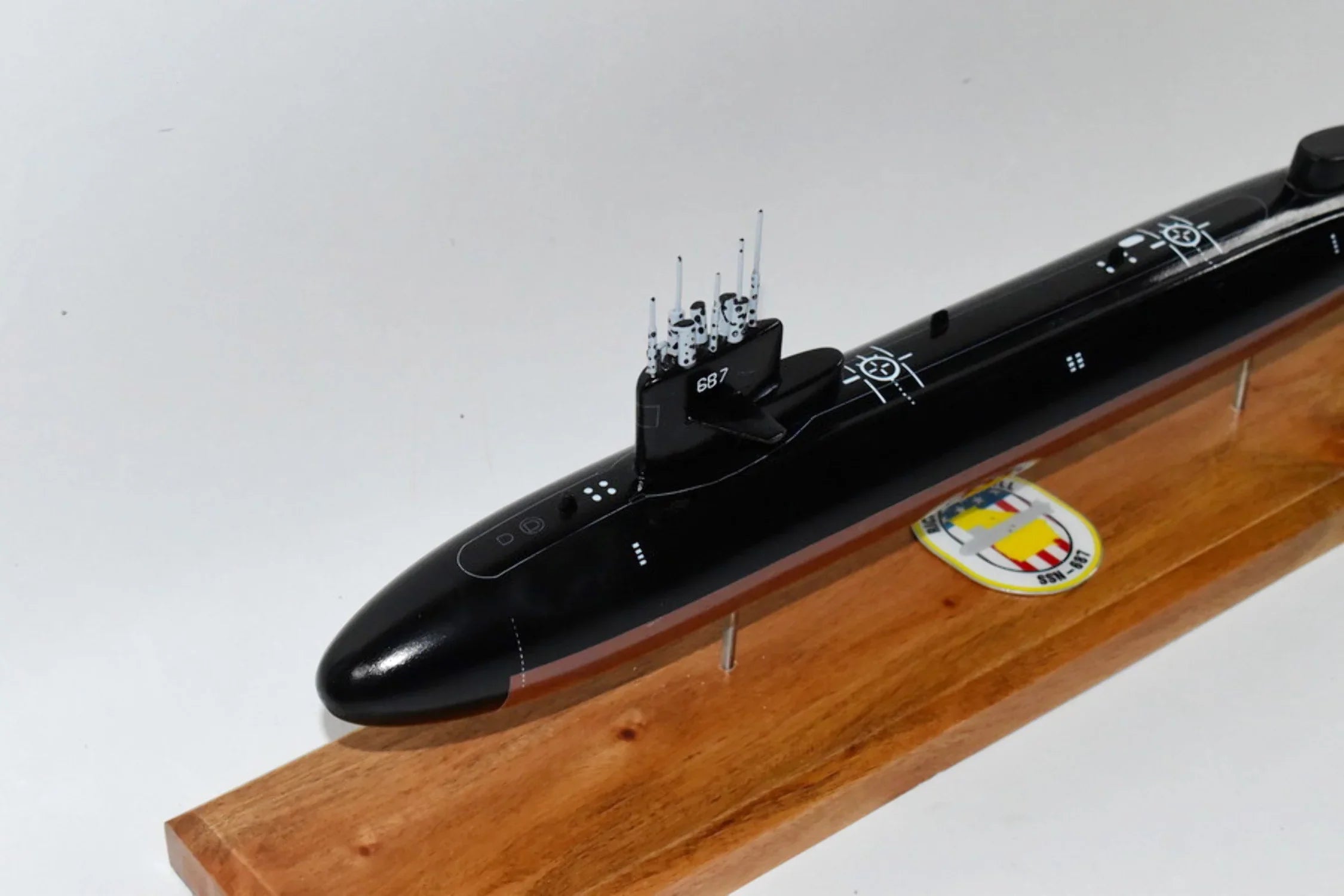 USS Richard B. Russell SSN-687 Submarine Model, US Navy, Scale Model, Mahogany, Sturgeon Class